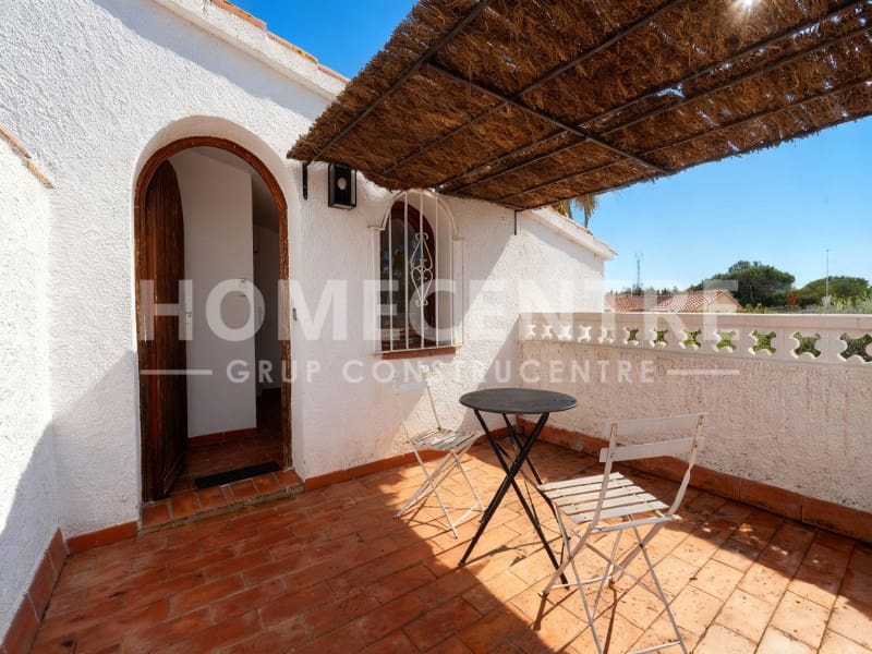 4 bedroom Villa for sale in Castello d'Empuries with garage - € 495,000 (Ref: 9335339)