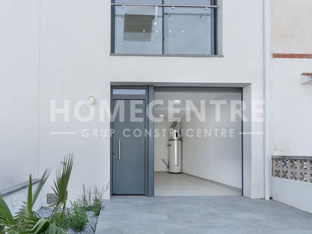 2 makuuhuone Omakotitalo myytävänä paikassa Empuriabrava, Castelló d'Empúries mukana 
autotalli - 299 000 € (Ref: 9335340)