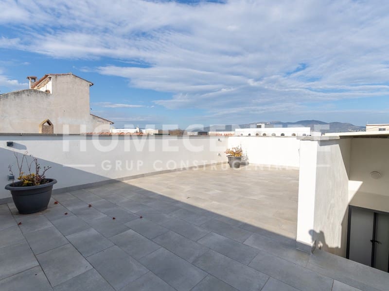 2 makuuhuone Omakotitalo myytävänä paikassa Empuriabrava mukana 
autotalli - 299 000 € (Ref: 9335340)