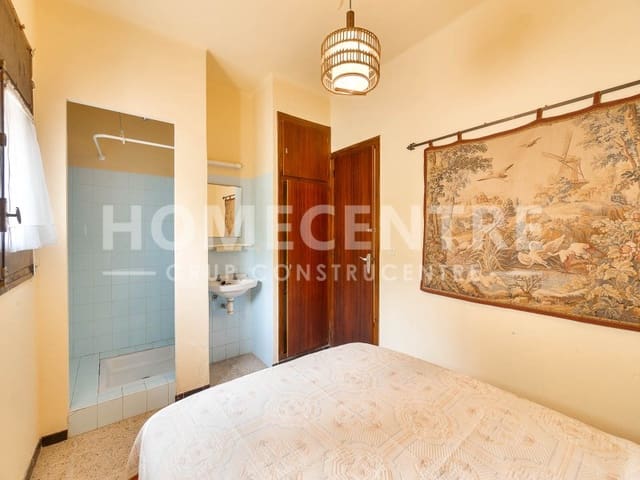 Chalet de 8 habitaciones en Empuriabrava, Castelló d'Empúries en venta con garaje - 1.200.000 € (Ref: 9335341)