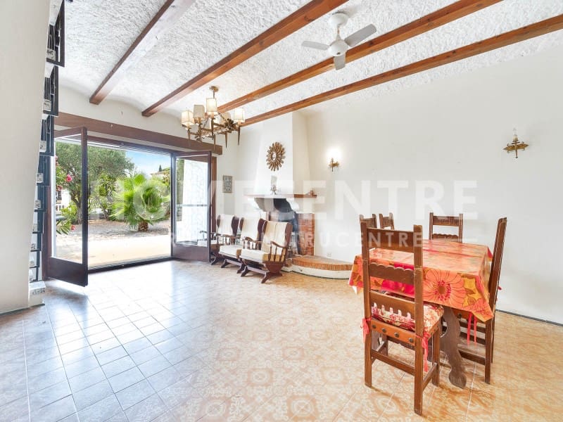 8 sypialnia Willa na sprzedaż w Empuriabrava z garażem - 1 200 000 € (Ref: 9335341)