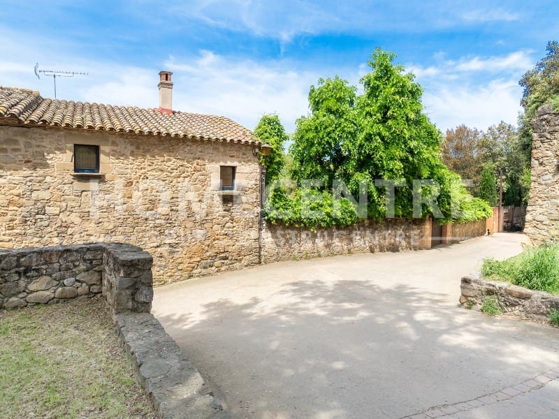 3 slaapkamer Finca/Landhuis te koop in Vilopriu - € 790.000 (Ref: 9335342)