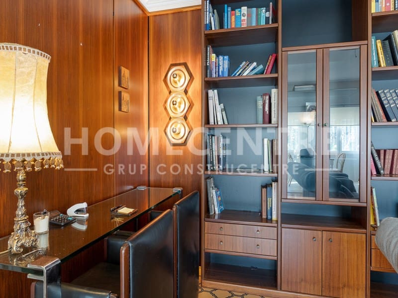 4 soveværelse Villa til salg i Empuriabrava med garage - € 440.000 (Ref: 9335343)