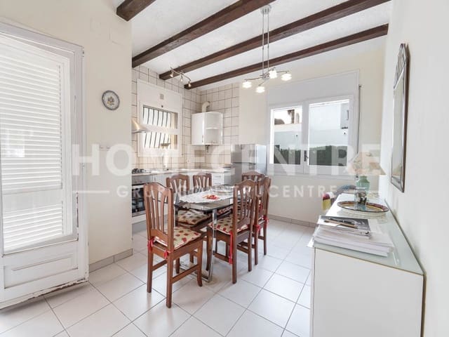 2 bedroom Villa for sale in Empuriabrava, Castelló d'Empúries - € 590,000 (Ref: 9335344)