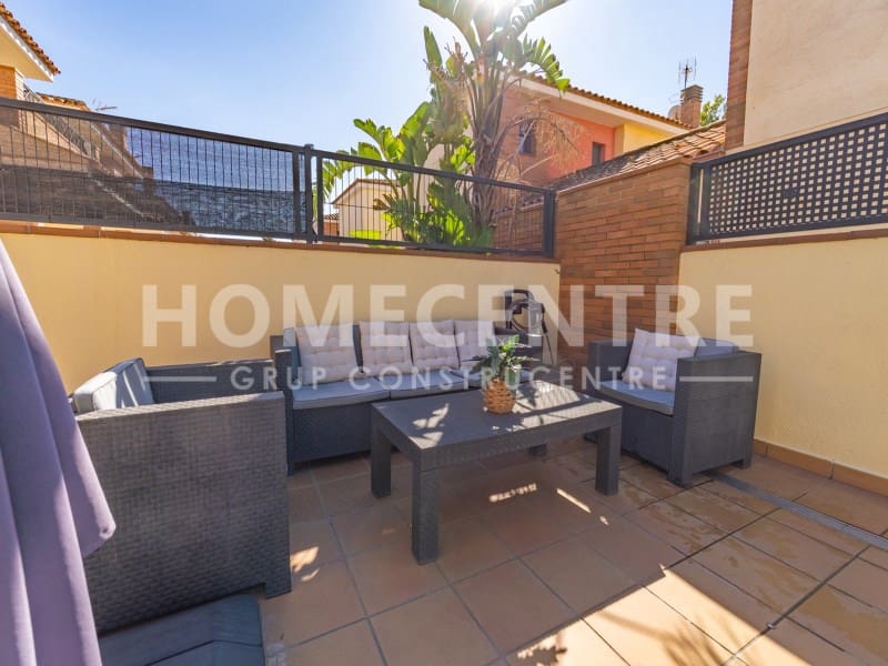 4 sypialnia Willa na sprzedaż w Empuriabrava z garażem - 490 000 € (Ref: 9338780)