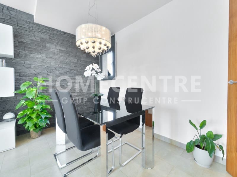 4 sypialnia Willa na sprzedaż w Empuriabrava z garażem - 490 000 € (Ref: 9338780)