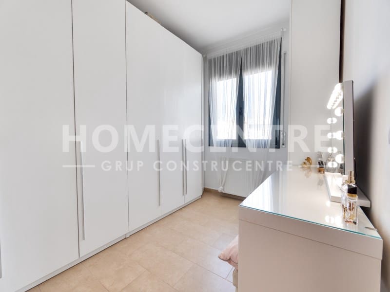 4 sypialnia Willa na sprzedaż w Empuriabrava z garażem - 490 000 € (Ref: 9338780)