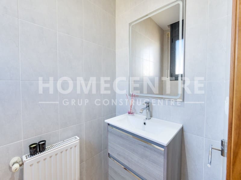 4 sypialnia Willa na sprzedaż w Empuriabrava z garażem - 490 000 € (Ref: 9338780)