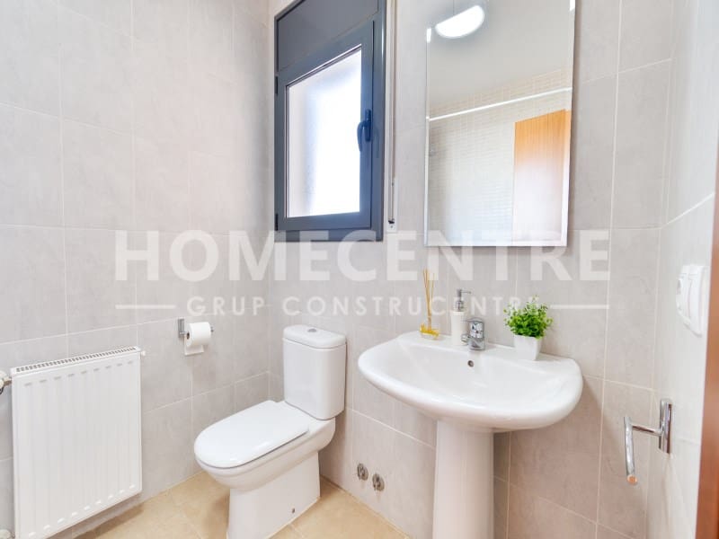 4 sypialnia Willa na sprzedaż w Empuriabrava z garażem - 490 000 € (Ref: 9338780)