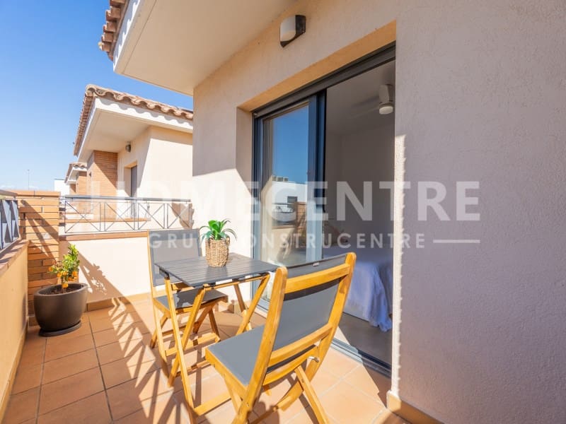 4 sypialnia Willa na sprzedaż w Empuriabrava z garażem - 490 000 € (Ref: 9338780)