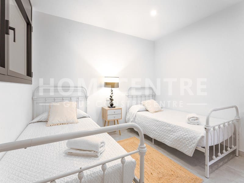 5 bedroom Villa for sale in Castello d'Empuries with garage - € 999,000 (Ref: 9356337)