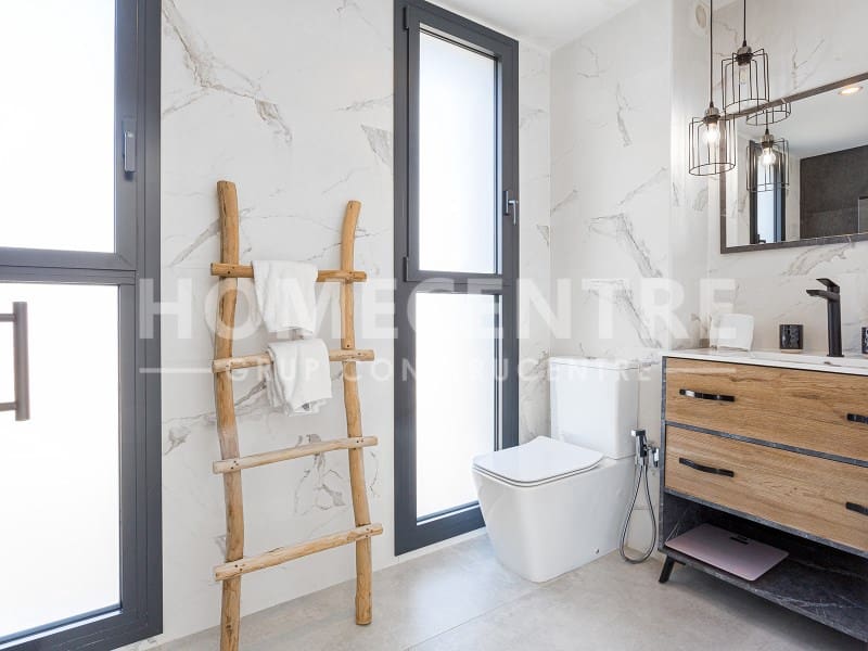 5 bedroom Villa for sale in Castello d'Empuries with garage - € 999,000 (Ref: 9356337)