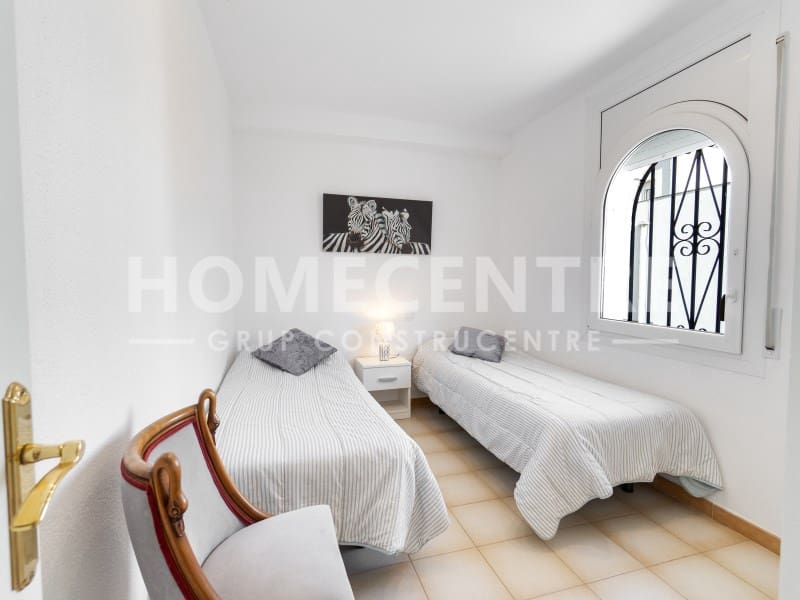 3 Zimmer Reihenhaus zu verkaufen in Empuriabrava mit Garage - 670.000 € (Ref: 9386400)