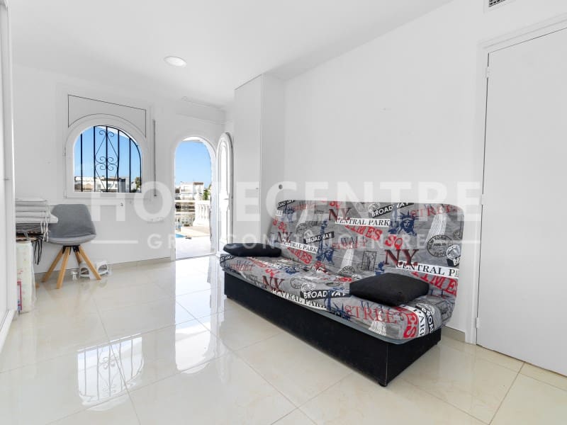 3 Zimmer Reihenhaus zu verkaufen in Empuriabrava mit Garage - 670.000 € (Ref: 9386400)