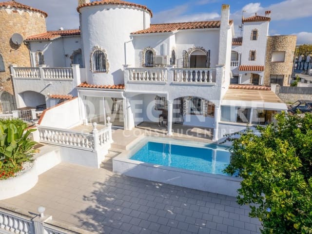 3 Zimmer Reihenhaus zu verkaufen in Empuriabrava, Castelló d'Empúries mit Garage - 670.000 € (Ref: 9386400)