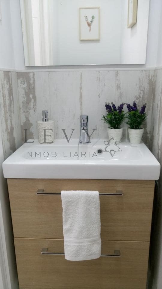 2 makuuhuone Ranta-asunto vuokrattavana paikassa Torrequebrada mukana uima-altaan 
autotalli - 1 500 € (Ref: 9583194)