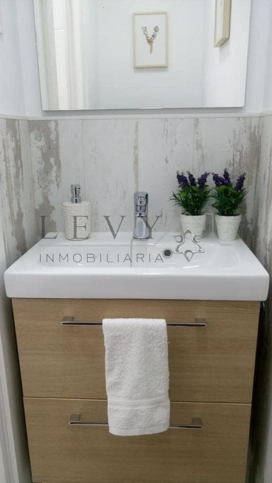 2 makuuhuone Ranta-asunto vuokrattavana paikassa Torrequebrada mukana uima-altaan 
autotalli - 1 500 € (Ref: 9583194)