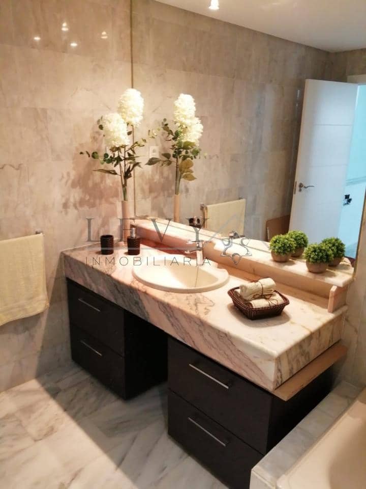 2 makuuhuone Ranta-asunto vuokrattavana paikassa Torrequebrada mukana uima-altaan 
autotalli - 1 500 € (Ref: 9583194)