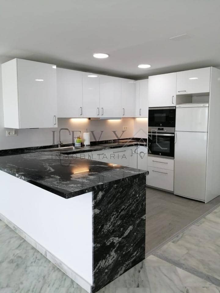 2 makuuhuone Ranta-asunto vuokrattavana paikassa Torrequebrada mukana uima-altaan 
autotalli - 1 500 € (Ref: 9583194)