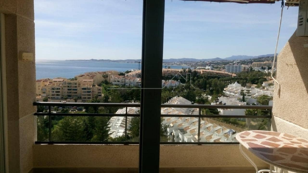 2 makuuhuone Ranta-asunto vuokrattavana paikassa Torrequebrada mukana uima-altaan 
autotalli - 1 500 € (Ref: 9583194)