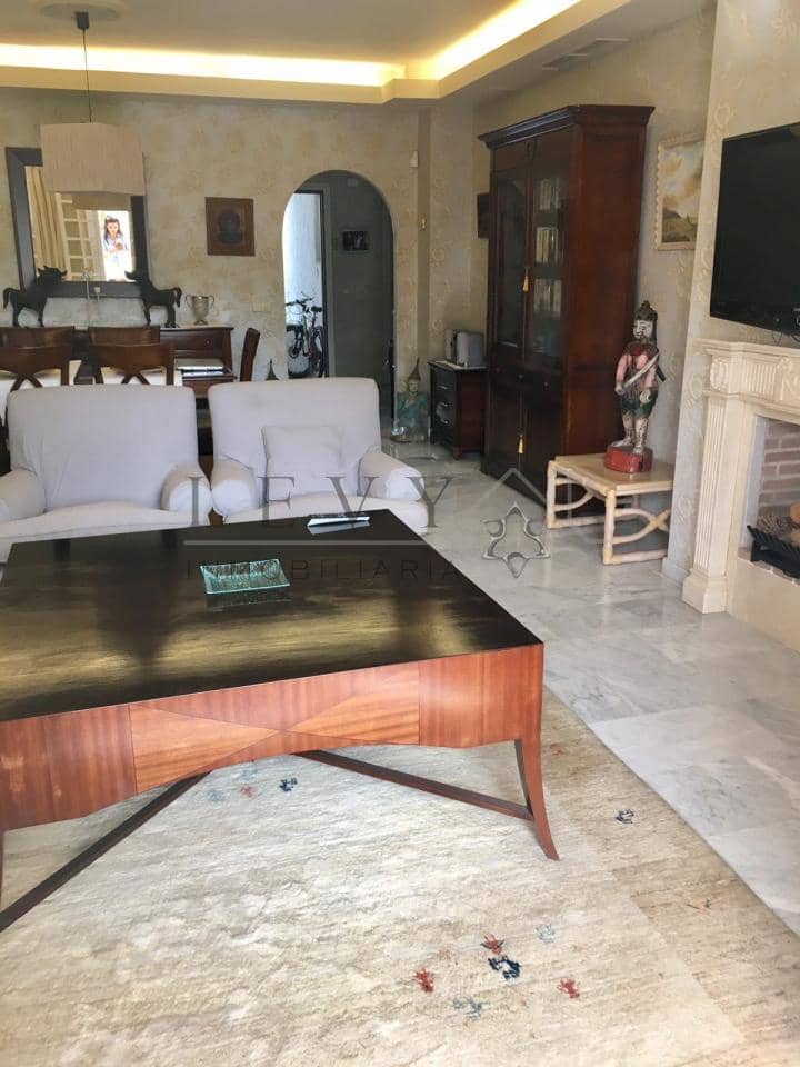 Apartamento de 2 habitaciones en Marbella en venta con piscina garaje - 1.500.000 € (Ref: 9583195)