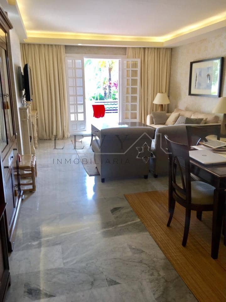 Apartamento de 2 habitaciones en Marbella en venta con piscina garaje - 1.500.000 € (Ref: 9583195)