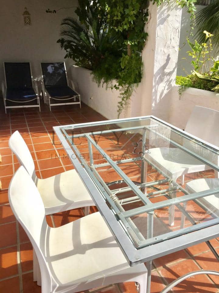 Apartamento de 2 habitaciones en Marbella en venta con piscina garaje - 1.500.000 € (Ref: 9583195)