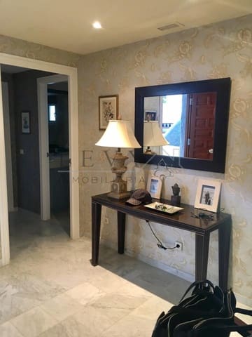 Apartamento de 2 habitaciones en Lomas De Marbella, Marbella en venta - 1.500.000 € (Ref: 9583195)