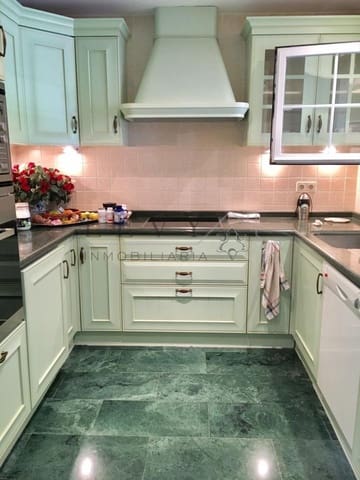 Apartamento de 2 habitaciones en Lomas De Marbella, Marbella en venta - 1.500.000 € (Ref: 9583195)