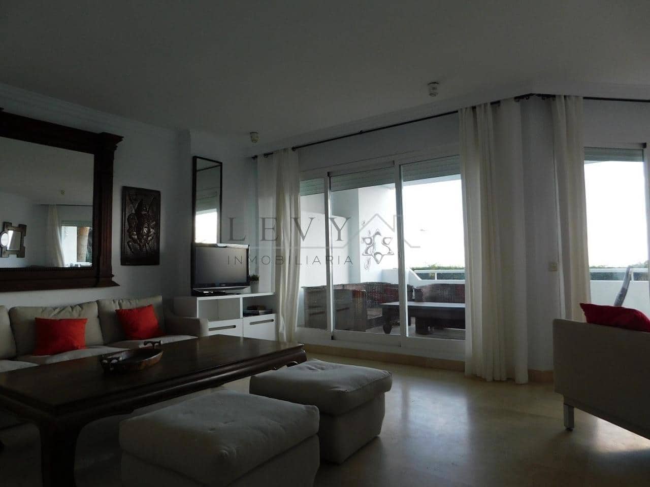 2 Zimmer Strandapartment zu verkaufen in Puerto Banus mit Pool Garage - 1.500.000 € (Ref: 9583196)