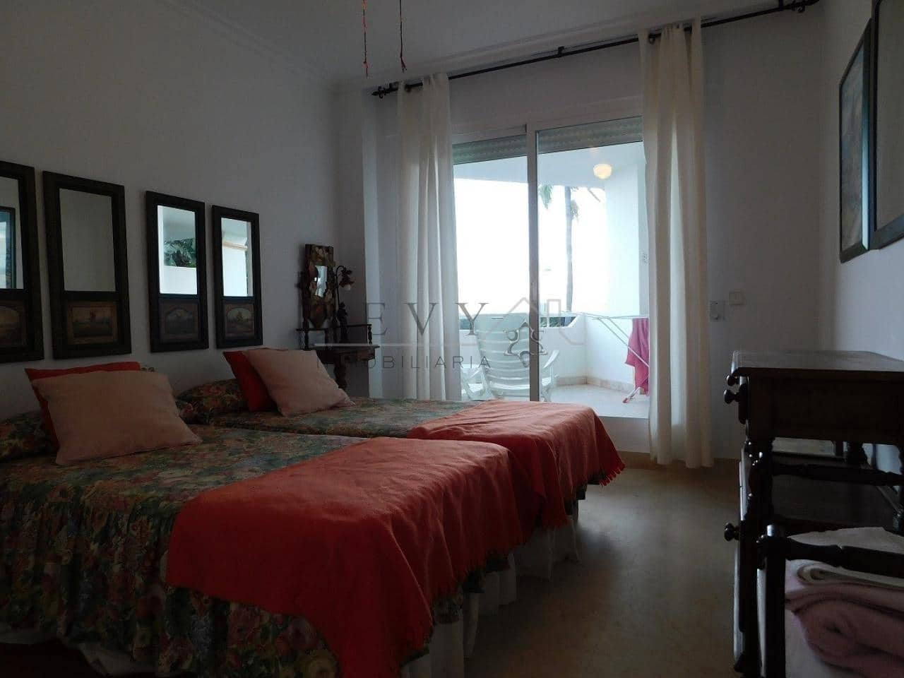 2 Zimmer Strandapartment zu verkaufen in Puerto Banus mit Pool Garage - 1.500.000 € (Ref: 9583196)