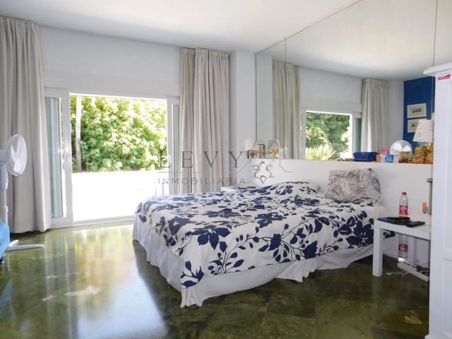 3 slaapkamer Strandappartement te koop in Puerto Banus, Marbella met zwembad garage - € 1.350.000 (Ref: 9583197)