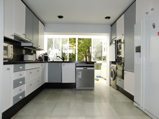 3 slaapkamer Strandappartement te koop in Puerto Banus, Marbella met zwembad garage - € 1.350.000 (Ref: 9583197)