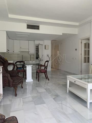 2 slaapkamer Strandappartement te koop in Puerto Banus, Marbella met zwembad garage - € 700.000 (Ref: 9583199)