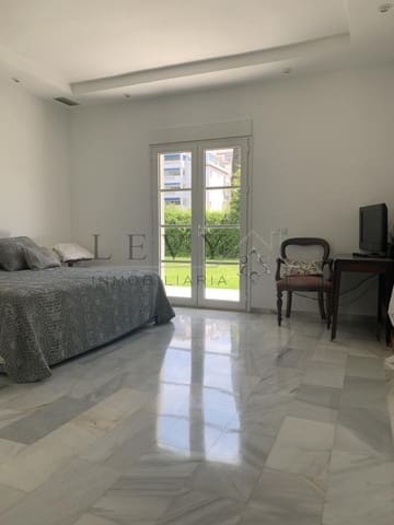 2 slaapkamer Strandappartement te koop in Puerto Banus, Marbella met zwembad garage - € 700.000 (Ref: 9583199)