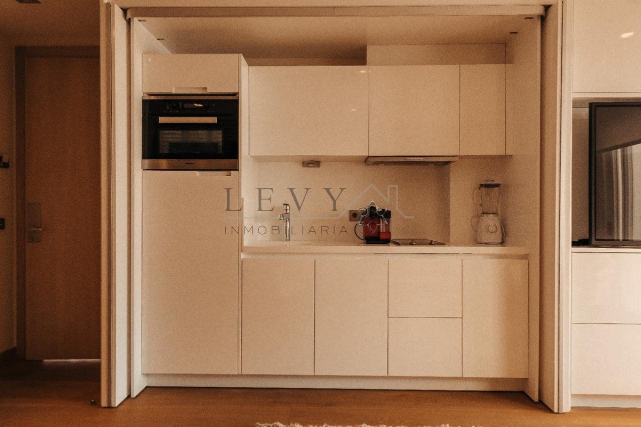 1 chambre Appartement à vendre à Marbella avec piscine garage - 1 100 000 € (Ref: 9583200)