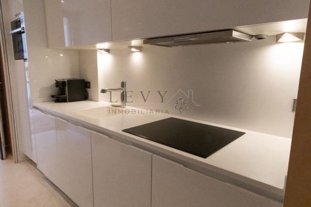 1 chambre Appartement à vendre à Lomas De Marbella, Marbella avec piscine garage - 1 100 000 € (Ref: 9583200)