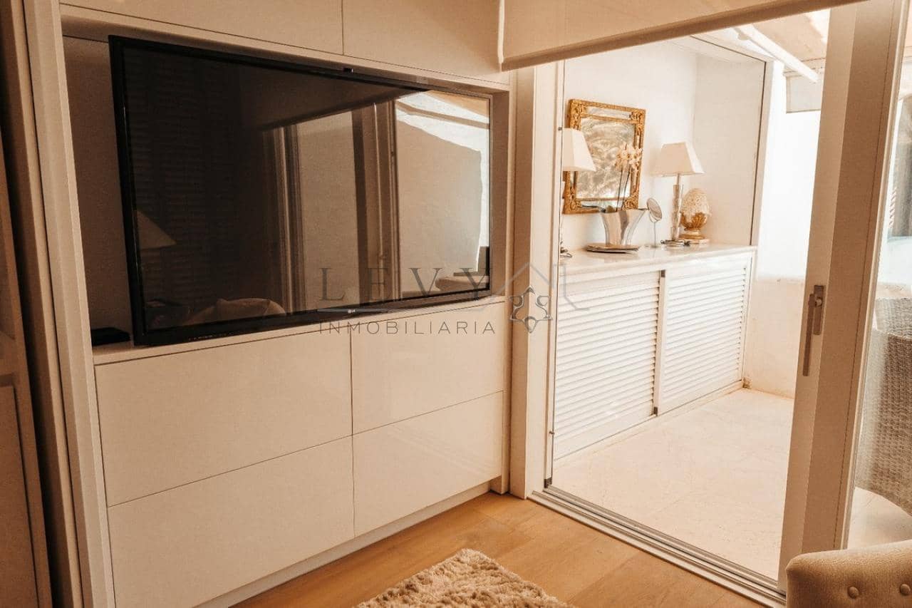 1 chambre Appartement à vendre à Marbella avec piscine garage - 1 100 000 € (Ref: 9583200)