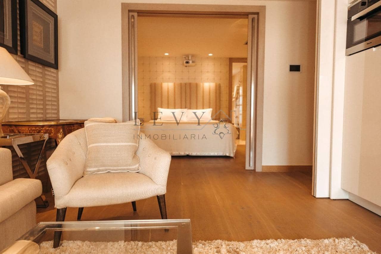 1 chambre Appartement à vendre à Marbella avec piscine garage - 1 100 000 € (Ref: 9583200)