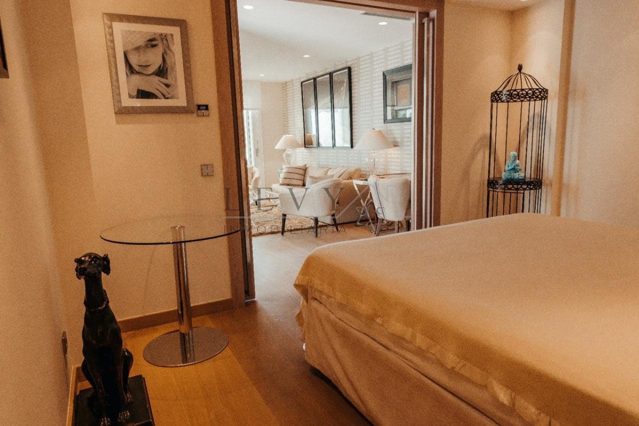 1 chambre Appartement à vendre à Marbella avec piscine garage - 1 100 000 € (Ref: 9583200)