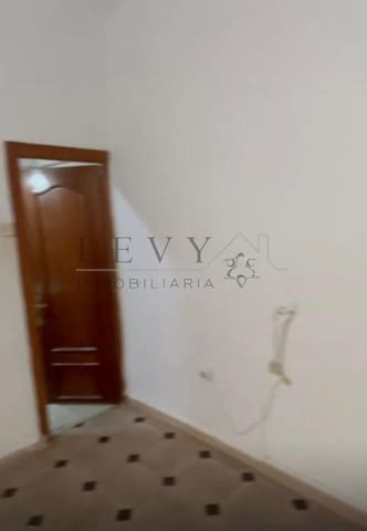 6 bedroom Flat for sale in Melilla - € 260,000 (Ref: 9583201)