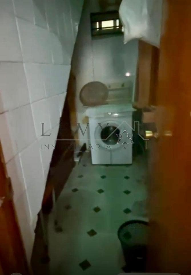 6 bedroom Flat for sale in Melilla - € 260,000 (Ref: 9583201)