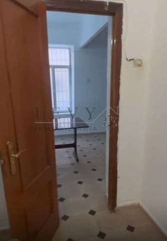 6 bedroom Flat for sale in Melilla - € 260,000 (Ref: 9583201)