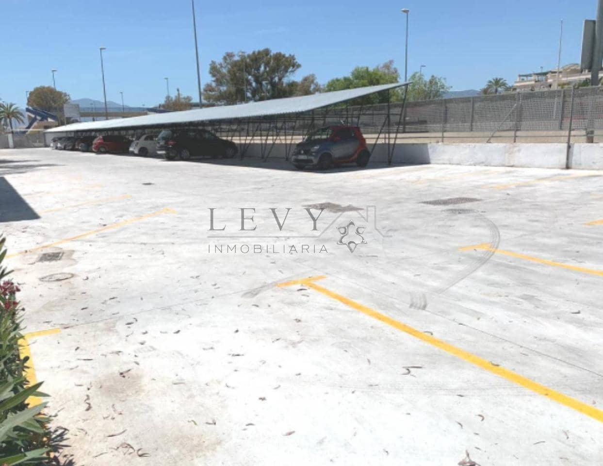 Piso de 2 habitaciones en Puerto Banus en venta con piscina garaje - 477.225 € (Ref: 9583202)