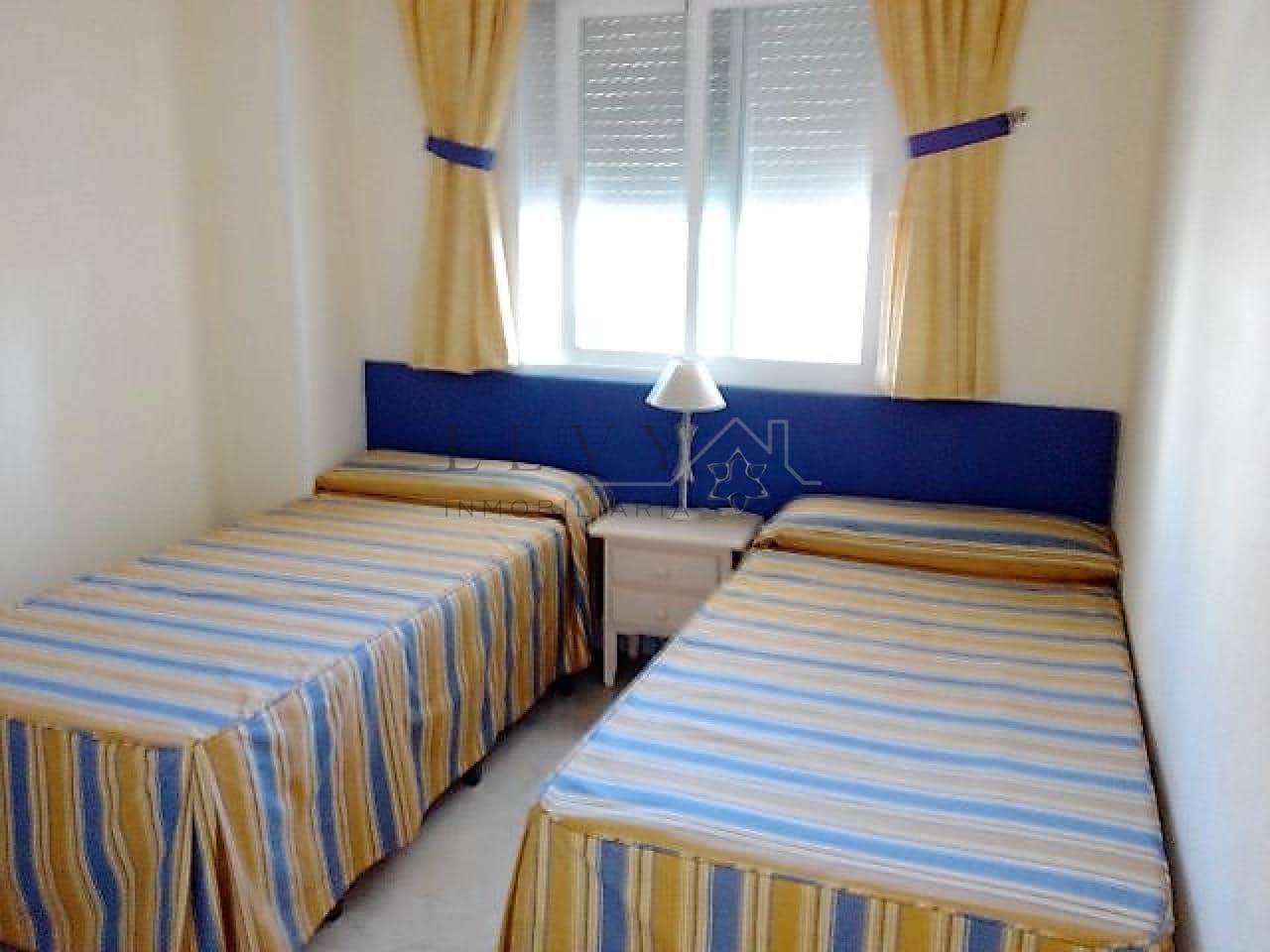 Piso de 2 habitaciones en Puerto Banus en venta con piscina garaje - 679.000 € (Ref: 9583205)