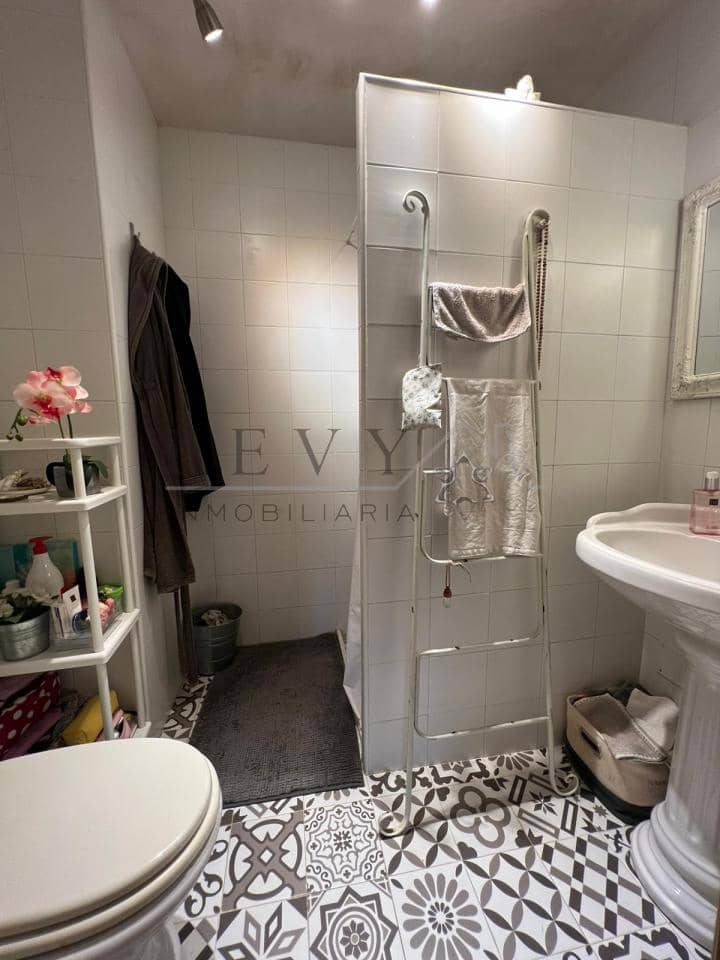 3 makuuhuone Asunto myytävänä paikassa Nueva Andalucia mukana uima-altaan 
autotalli - 300 000 € (Ref: 9583206)