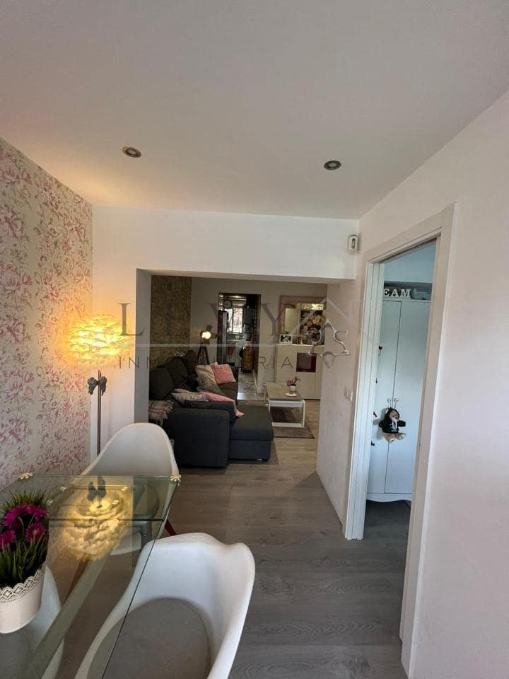 3 makuuhuone Asunto myytävänä paikassa Nueva Andalucia mukana uima-altaan 
autotalli - 300 000 € (Ref: 9583206)