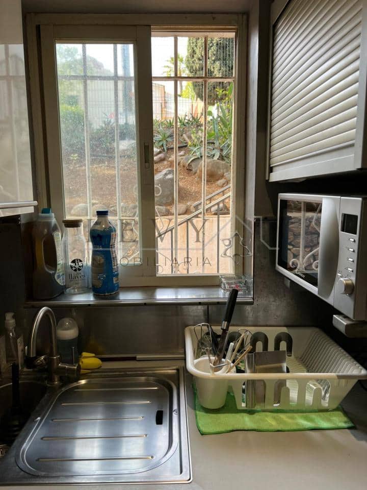 3 makuuhuone Asunto myytävänä paikassa Nueva Andalucia mukana uima-altaan 
autotalli - 300 000 € (Ref: 9583206)