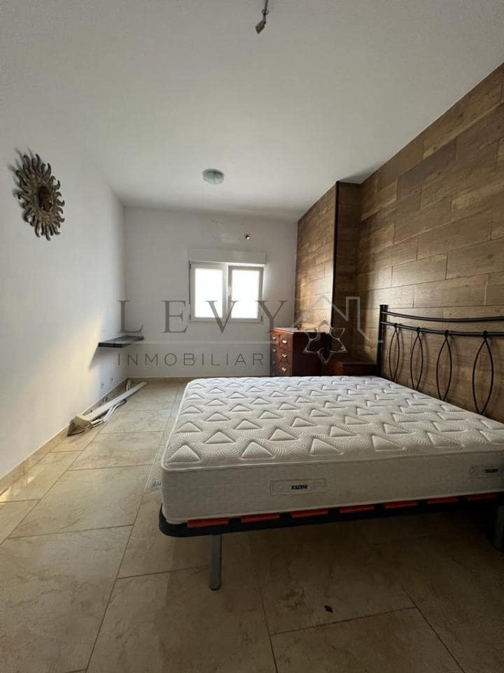 Casa de 8 habitaciones en Benalmádena en venta con garaje - 750.000 € (Ref: 9583207)