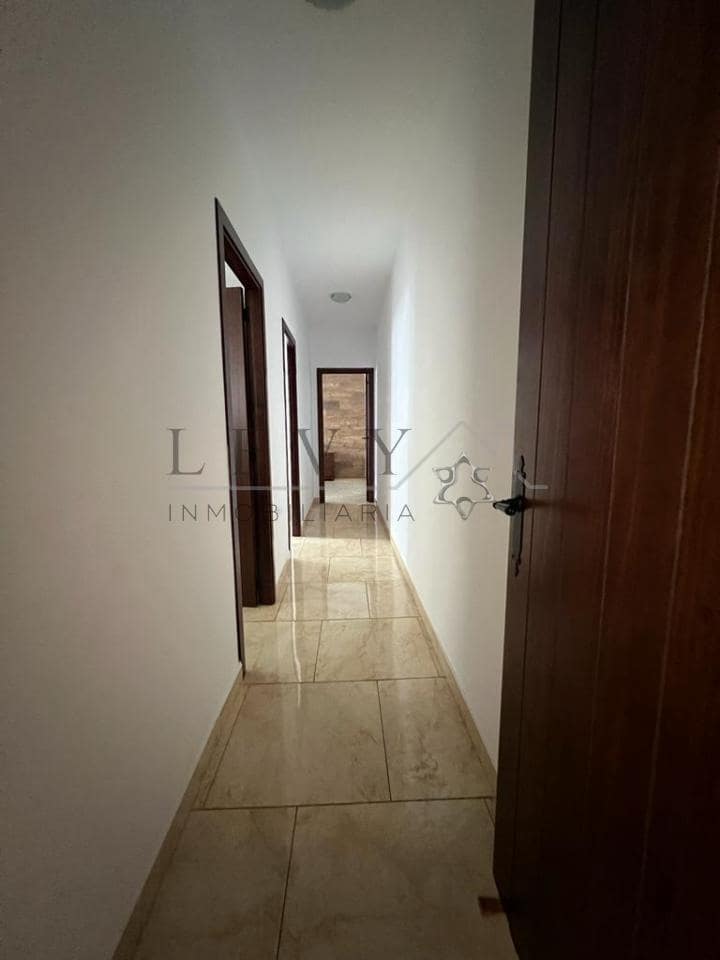 Casa de 8 habitaciones en Benalmádena en venta con garaje - 750.000 € (Ref: 9583207)